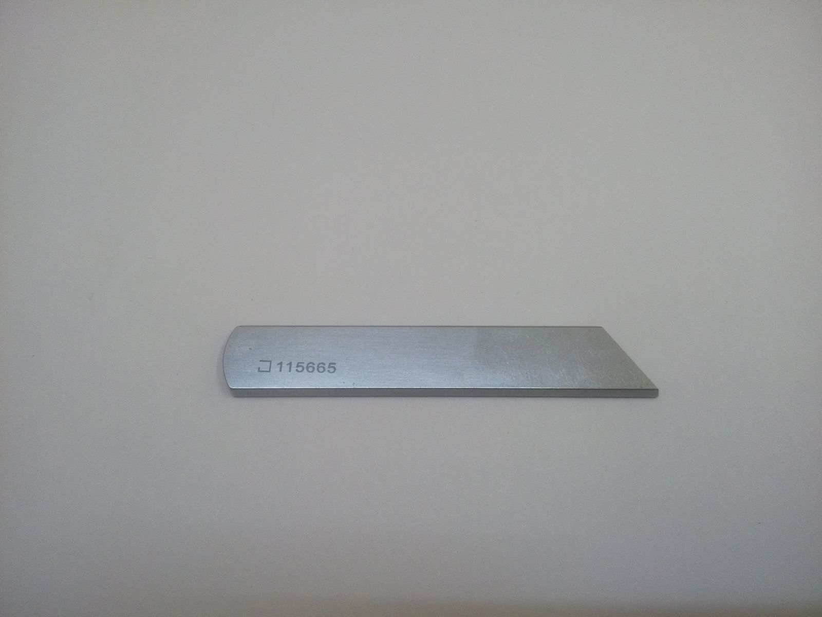 Juki 6716 Нож нижний 115-66502